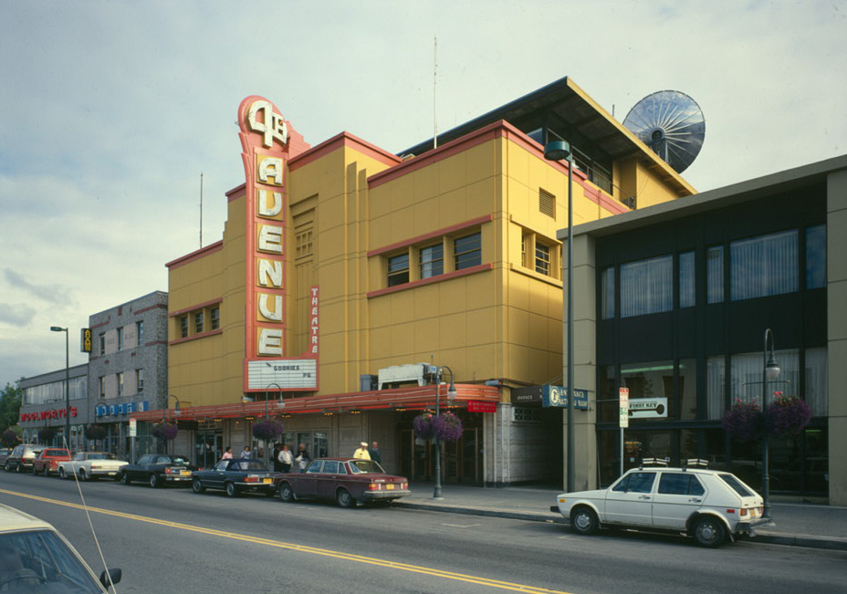 The role of a 20th-century movie palace in a 21st-century city